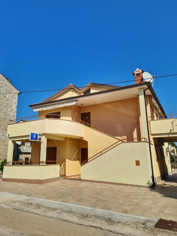 Apartment Manuel Novigrad Istria エクステリア 写真
